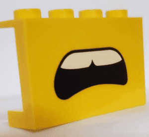 Paneel 1x4x2 met zijsteunen, holle noppen met open verwarde mond en tanden (geprint)